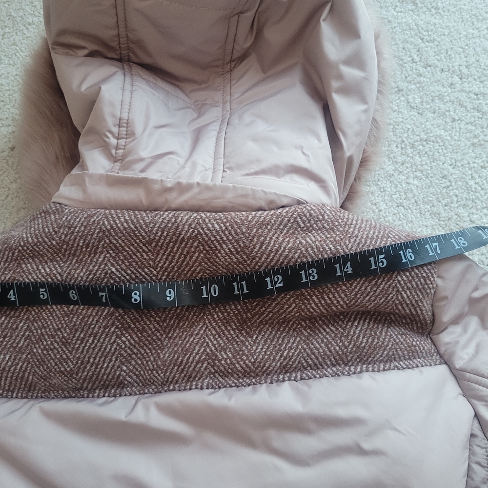 Like New Liz Claiborne Women's Mauve Quilted Jacket with Faux Fur Hood Size L - Picture 10 of 13